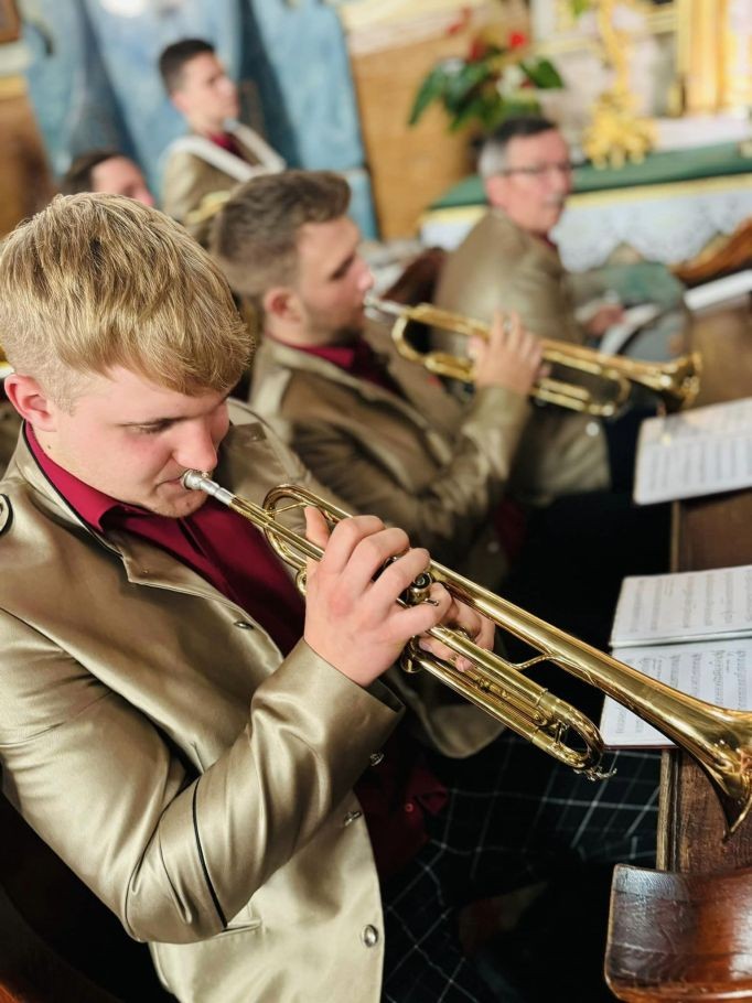 459757493_2393894064275958_4497191215460645131_n